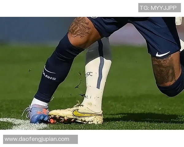 立领风潮下的足球明星们:他们的时尚选择与场上表现的完美结合